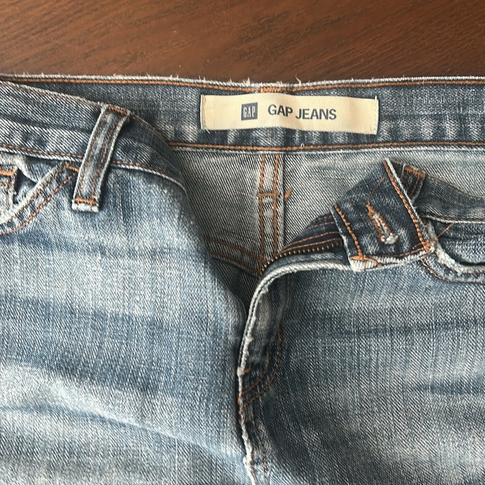 GAP Blue Classic Denim Jeans with Vintage Appeal